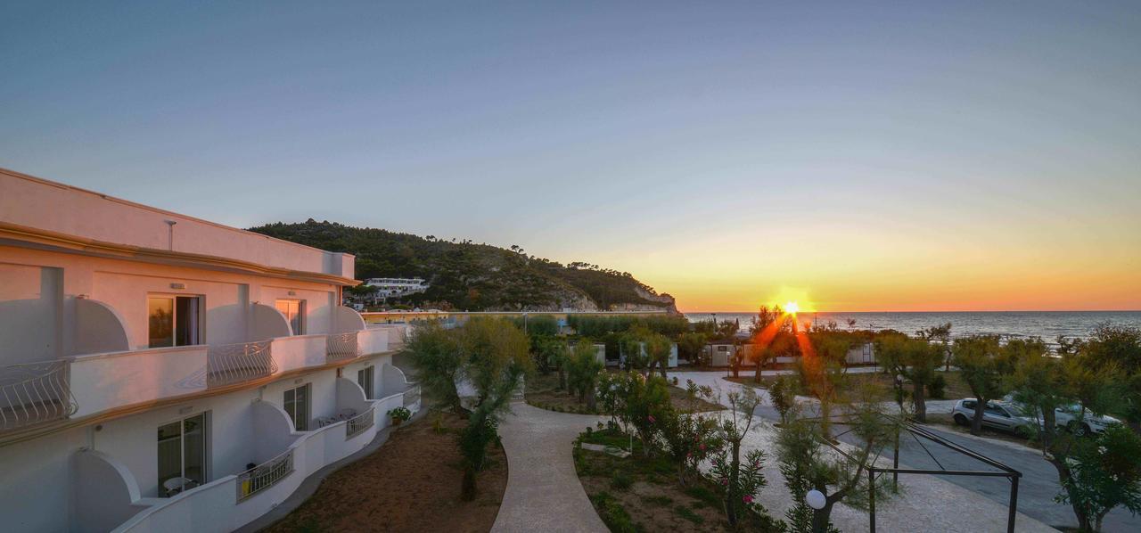 Hotel Corona Beach Peschici Exterior photo