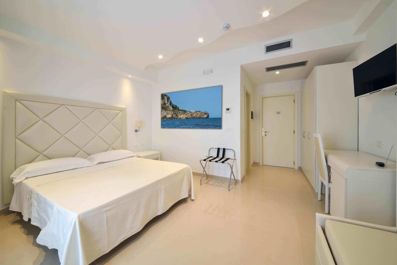 Hotel Corona Beach Peschici Exterior photo